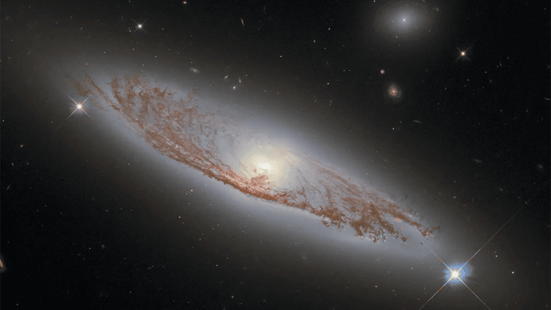 Spiral galaxy NGC 5037.